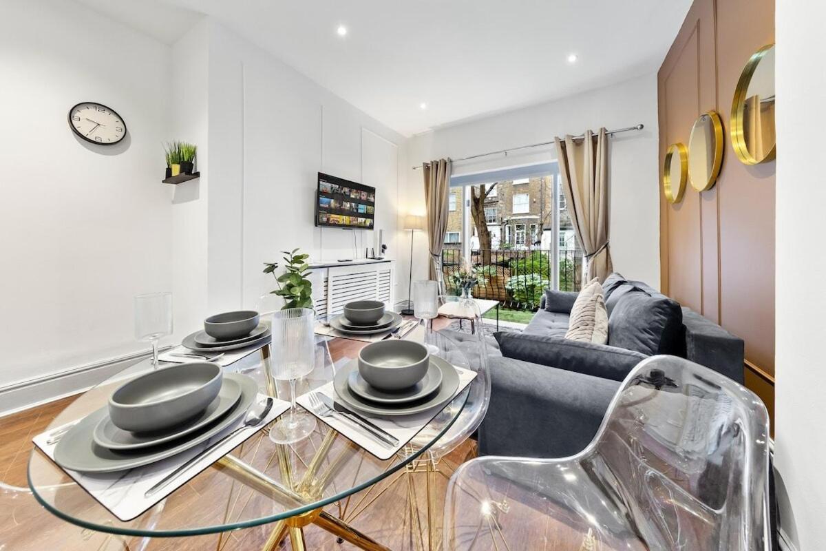 Luxury 2 Bedroom Balcony Kensington Flat For 6 Near Harrods & Next To Station! Apartamento
